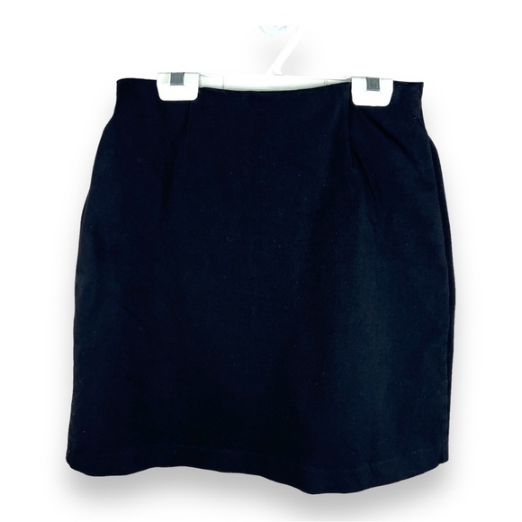 Size 3 26 Waist Classic Black Mini Skirt Zip Closure - Picture 1 of 6